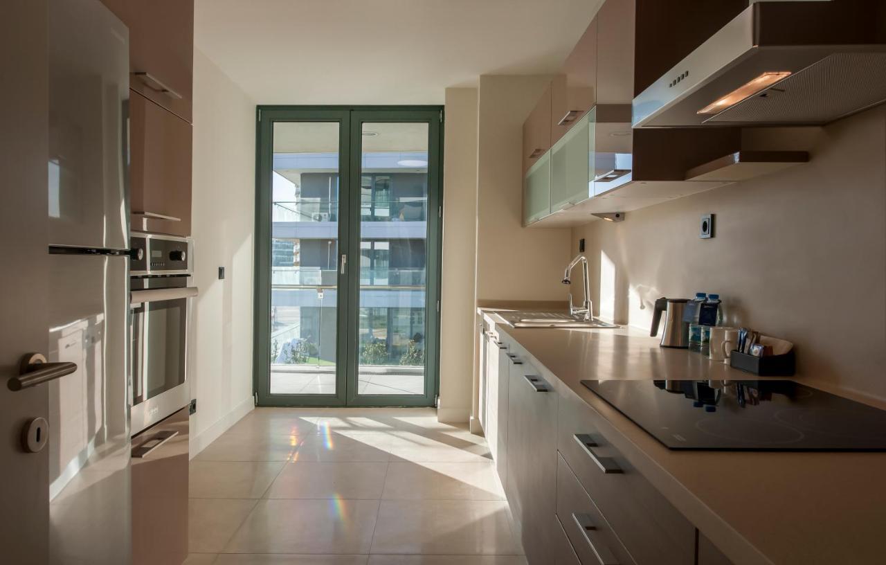 The Superior Living Batisehir Apartment Истанбул Екстериор снимка